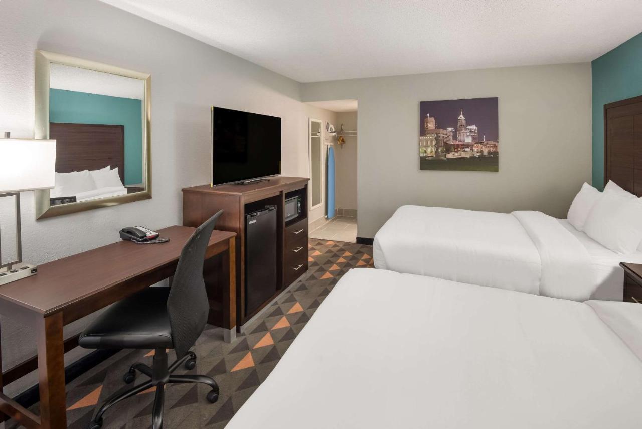 Hotel Clarion Pointe Indianapolis Northeast Castelton Exterior foto