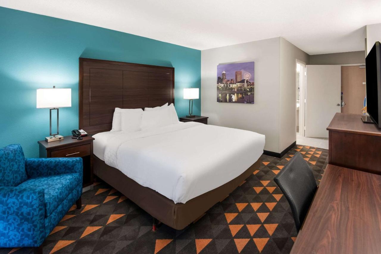 Hotel Clarion Pointe Indianapolis Northeast Castelton Exterior foto