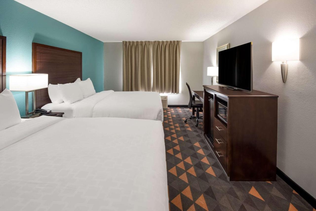 Hotel Clarion Pointe Indianapolis Northeast Castelton Exterior foto
