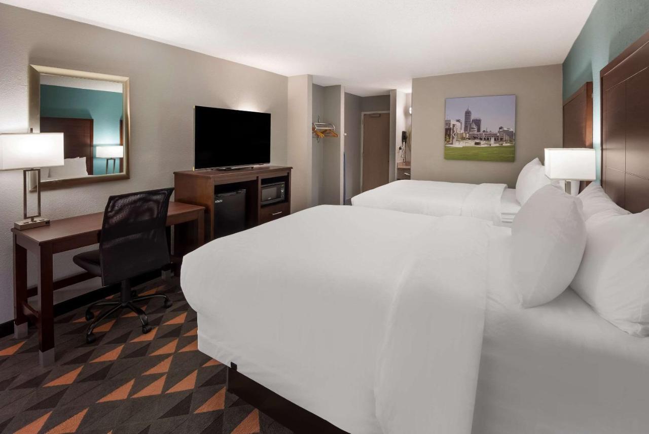 Hotel Clarion Pointe Indianapolis Northeast Castelton Exterior foto