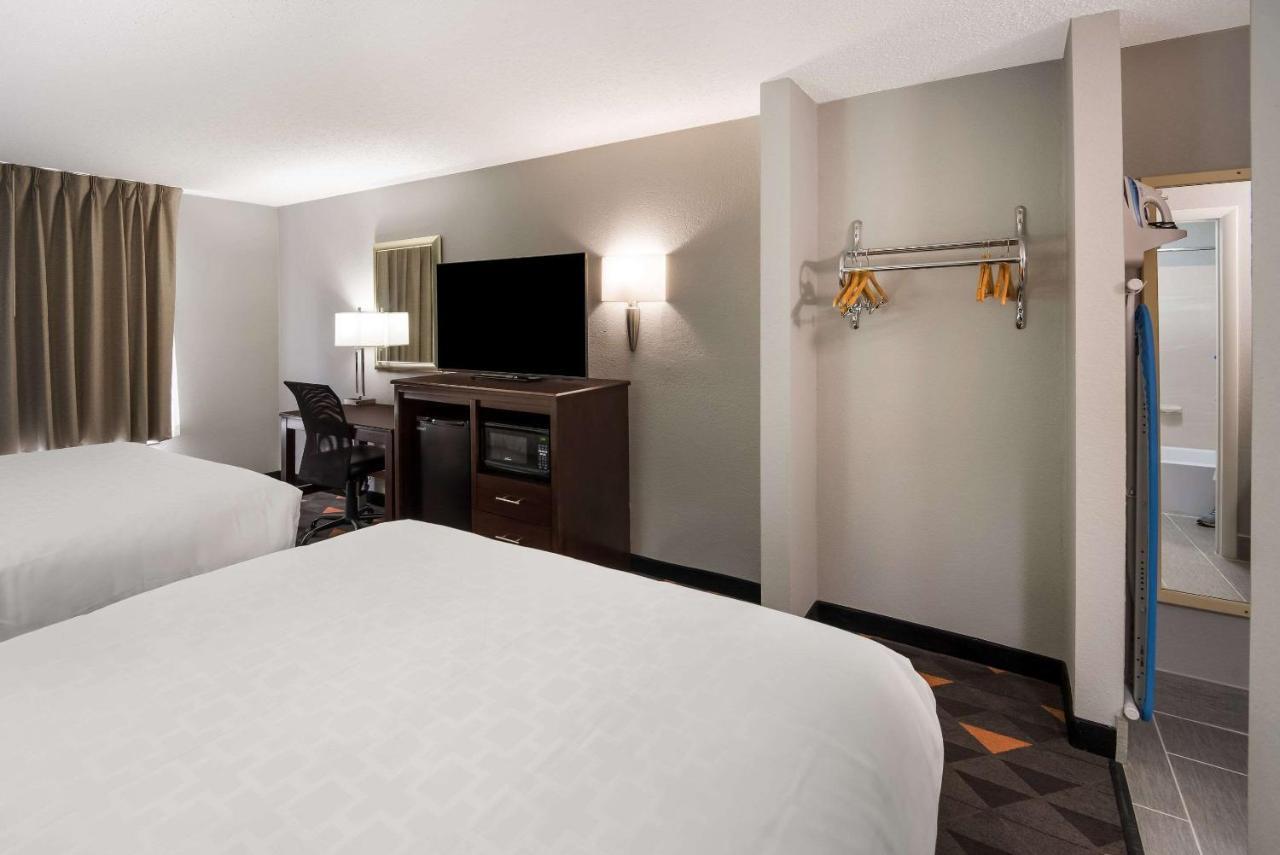 Hotel Clarion Pointe Indianapolis Northeast Castelton Exterior foto